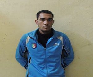 مصر اليوم - ضبط سيَّارة ميكروباص بداخلها 20 لفافة هيروين