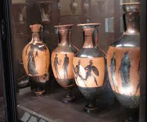   مصر اليوم - العثور على فيلا مليئة بمقتنيات أثرية مسروقة في روما