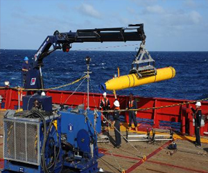   مصر اليوم - فريق البحث عن الطائرة الماليزية المفقودة سيرسل غواصة إلى اعماق المحيط