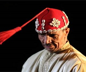   مصر اليوم - المهرجان الغيواني يكرّم الفنان مصطفى باقبو