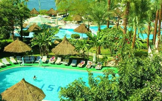   مصر اليوم - فندق إيزيس بيراميزا في الأقصر صُمم ليعطي زواره أحدث وسائل الرَّاحة في العالم