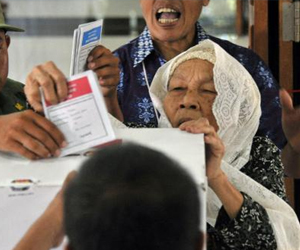   مصر اليوم - انتخابات تشريعية في اندونيسيا تعتبر اختبارًا للاقتراع الرئاسي