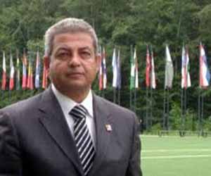 مصر اليوم - عبد العزيز يبحث دعم الأهلي بـ6 ملايين جنيه