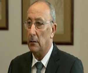   مصر اليوم - محافظ أسوان يقدم واجب العزاء لصديقين من بنى هلال والدابودية