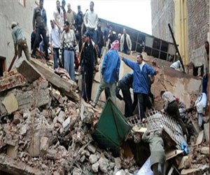 مصر اليوم - إزالة عقارين مخالفين في وسط وشرق الإسكندرية