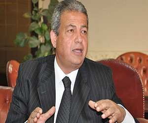 مصر اليوم - وزير الرياضة يرصد 31 مليون جنيه لتطوير الاشتراطات الأمنية في استاد القاهرة