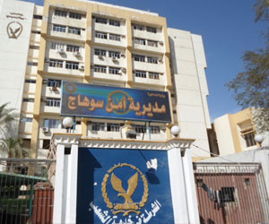 مصر اليوم - أمن سوهاج يشنّ حملة أمنيَّة موسَّعة لضبط الأسلحة النَّاريَّة