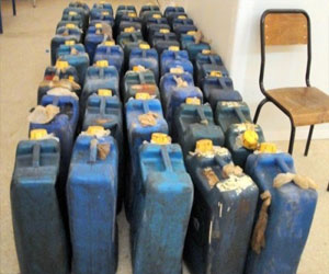 مصر اليوم - أمن سوهاج يشن حملة على مخازن الوقود المُهرب