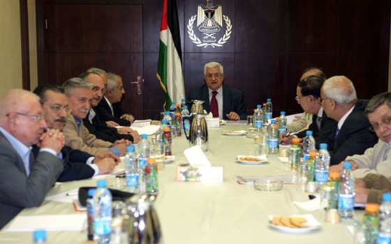   مصر اليوم - عباس يؤكّد دعوة المنظّمة إلى اتخاذ قرارات تُعالج الانقسام وغياب التشريعيّ