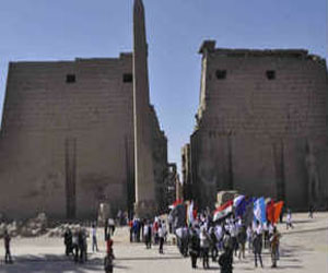   مصر اليوم - وفد من الأطفال البلجيكيين يصل الأقصر في رسالة طمأنينة للعالم