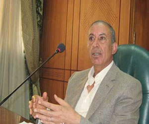   مصر اليوم - محافظ البحر الأحمر يتفقدُ فِرق الأمن