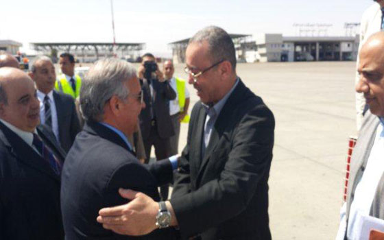   مصر اليوم - كمال يلتقي العاملين في مطار الأقصر ويجتمع مع ممثلي غرفة شركات السياحة