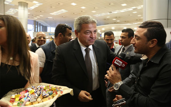   مصر اليوم - وزير الشَّباب والرِّياضة يستقبل منتخب مصر لرفع الأثقال للمعاقين في مطار القاهرة
