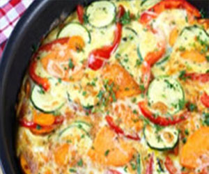   مصر اليوم - أومليت الكوسا والذرة