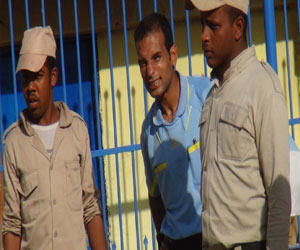   مصر اليوم - معارك طاحنة في ملعب الأقصر بعد إلغاء مباراة في القسم الثاني