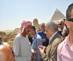   مصر اليوم - محلب يُشكِّل مجموعة وزاريَّة لتطوير المنطقة الأثريَّة في الهرم