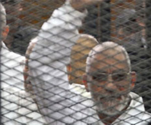   مصر اليوم - 22 أبريل محاكمة بديع و50 قياديًا إخوانيًا في الخطة رابعة