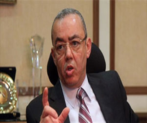   مصر اليوم - وزير الطيران يتفقد مطار الأقصر الدولي