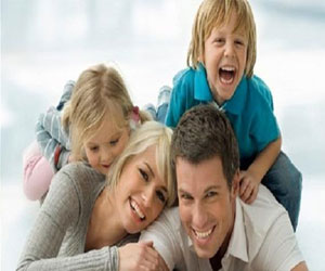   مصر اليوم - العلاقة الوطيدة مع الآباء مفتاح بناء شخصية الأطفال