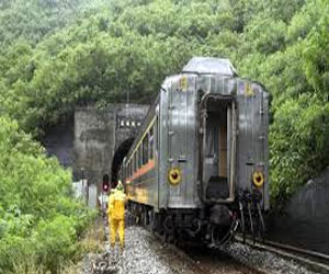 مصر اليوم - إصابة 15 شخصًا إثر خروج قطار عن القضبان في الصين