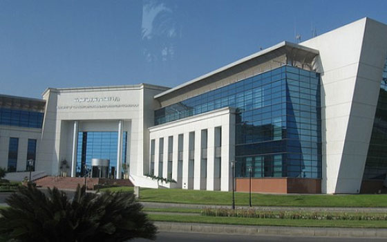   مصر اليوم - حلمي يكشف عن تحويل الاتصالات إلى مقر عالي لإتاحة الخدمة للمعاقين بصريًا