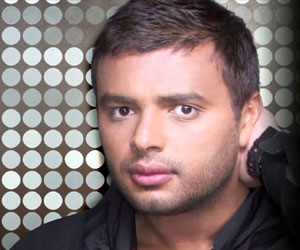 مصر اليوم - رامي صبري يستعدّ لحفل صالة الهوكي