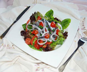   مصر اليوم - سلطة الأنشوفة مع الخسّ