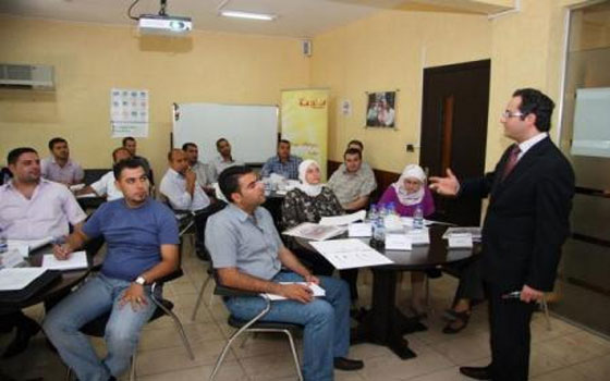   مصر اليوم - تطوير المحليّات ومكافحة الفساد وقوانين الخدمة المدنيّة في برنامج تدريبيّ