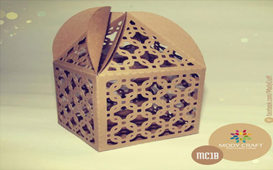   مصر اليوم - أسَّست مشروعًا صغيرًا لتصميمات مُبتكرة من الورق فقط