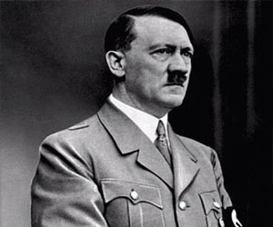   مصر اليوم - إلغاء بيع أغراض شخصية تعود لهتلر بالمزاد في  باريس