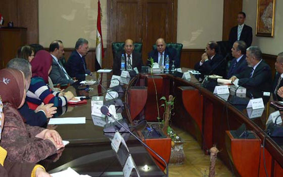   مصر اليوم - وزارة التنميّة المحليّة تبحث النزاهة في إدارة المال العام