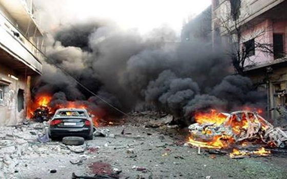 مصر اليوم - المرصد السوري يؤكّد أنَّ ضباط الحكومة يتربحّون من محاصرة أحياء حمص