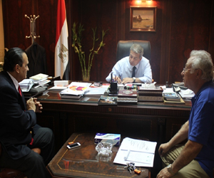   مصر اليوم - عبدالعزيز يُؤكِّد على دعم الوزارة لاتحاد الترايثلون