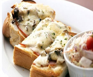   مصر اليوم - شرائح الخبز بالجبن والزعتر