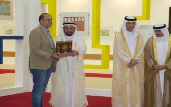   مصر اليوم - سلطان القاسميّ يكرم الفائزين بجوائز معرض الشارقة لرسوم كتب الطفل