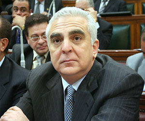   مصر اليوم - تأجيل النظر في قضية أموال أمين أباظة إلى يونيو المقبل