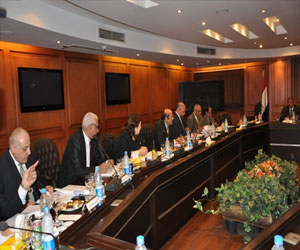 مصر اليوم - عبدالعزيز يرأس أولى اجتماعات صندوق التمويل الأهلي