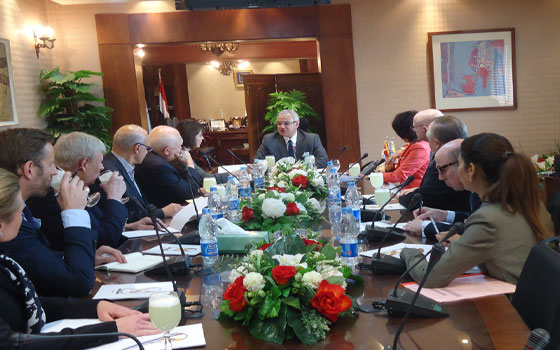   مصر اليوم - زعزوع يؤكِّد وجود التدابير الاحترازيّة وتعظيم العلاقات العامة لمواجهة انحسار السياحة