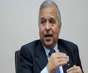   مصر اليوم - محافظ الأقصر يفتتح مؤتمر جراحة القلب والصدر