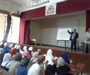 مصر اليوم - كلية التربيّة في أسوان تستضيف القوافل التعليميّة للمرحلة الإعداديّة