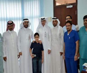 مصر اليوم - بدء تركيب أولى مضخات الأنسولين للأطفال المصابين بداء السكري في الباحة