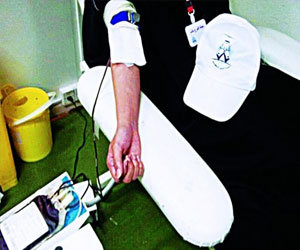   مصر اليوم - قطرة تنقذ حياة حملة للتبرع بالدم في جامعة الباحة السعودية