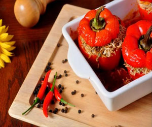   مصر اليوم - الفليفلة الحمراء المحشية