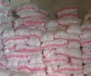   مصر اليوم - ضبط 8 أطنان سُكَّر تمويني في سوهاج