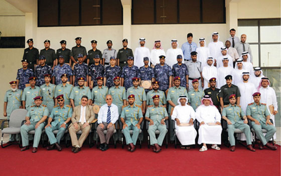   مصر اليوم - الداخلية الإماراتيّة تُخرج 3 دورات تخصصيّة في الخدمات الإلكترونيّة