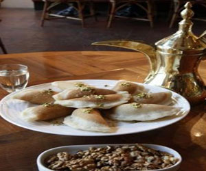   مصر اليوم - قطايف بالجوز