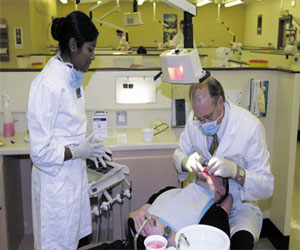   مصر اليوم - ترخيص 50 مختبر أسنان في الأردن في إسبوع