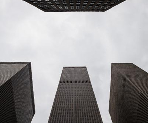   مصر اليوم - القضاء الأميركي يوافق على بيع ناطحة سحاب تملكها إيران في نيويورك