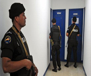   مصر اليوم - فتاة أرجنتينيّة تعيش رهن الاحتجاز لمدة 9 سنوات