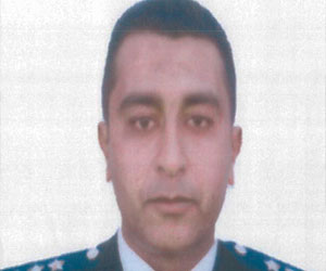 مصر اليوم - حملة السيسي تعزي أُسرَة رائد الشرطة الذي قُتل في الجيزة